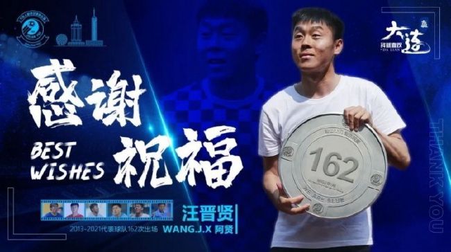 瑞克（迈克尔·杜迪考夫 饰）是个顶尖生化专家，曾在波斯湾战争中立下年夜功，一晚尝试室中年夜量致命毒气被盗，就在千均万发之际，瑞克凭着他过人的胆识及冷静的聪明，才不致造成更年夜的灾害。事务事后，瑞克被要求协助案子查询拜访，而他的老婆则因公事需要搭上副总统的拜候专机，没想到还有一场危机正蓄势待发。五个由卡洛斯带领的恐布分子，不但偷了生化兵器外，还劫了副总统的座机。因为瑞克的老婆也在飞机上，因而瑞克决议与一批救难职员进进卡洛斯所劫持的飞机，但救济人手并没有顺遂潜进飞机，只留下瑞克孤军奋斗。卡洛斯不单狮子年夜启齿，还打算毁失落美国华府，而这才是他真实的目标。在海拔三万英尺的高空中，瑞克必需奋力再度禁止危机的产生。十分困难才分散了副总统和官员，但卡洛斯仍是发现瑞克的老婆在机上，并要挟瑞克就范，还疯狂地节制飞机。